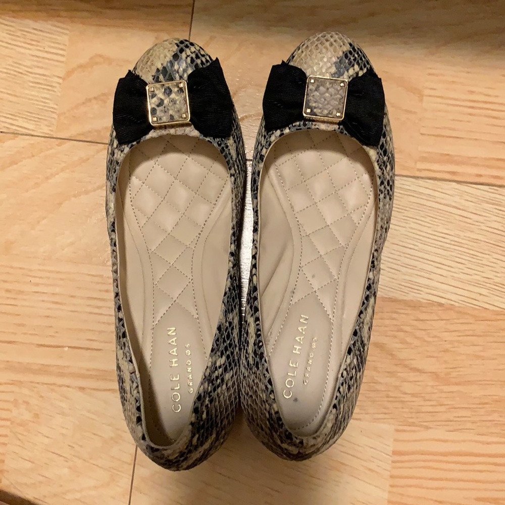 Cole Haan Tali Ground Bow Wedge **Gently Used